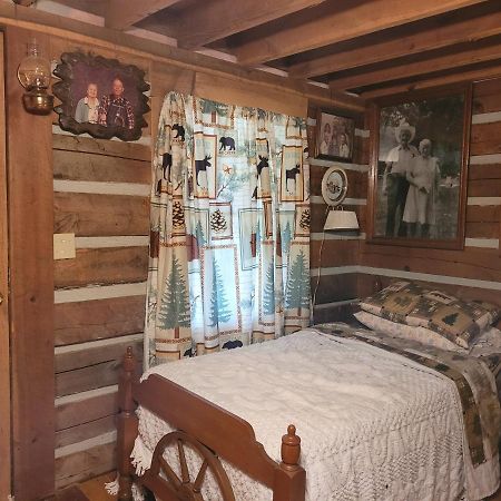 Mountain Memories Cabin Rental Booneville Exterior foto